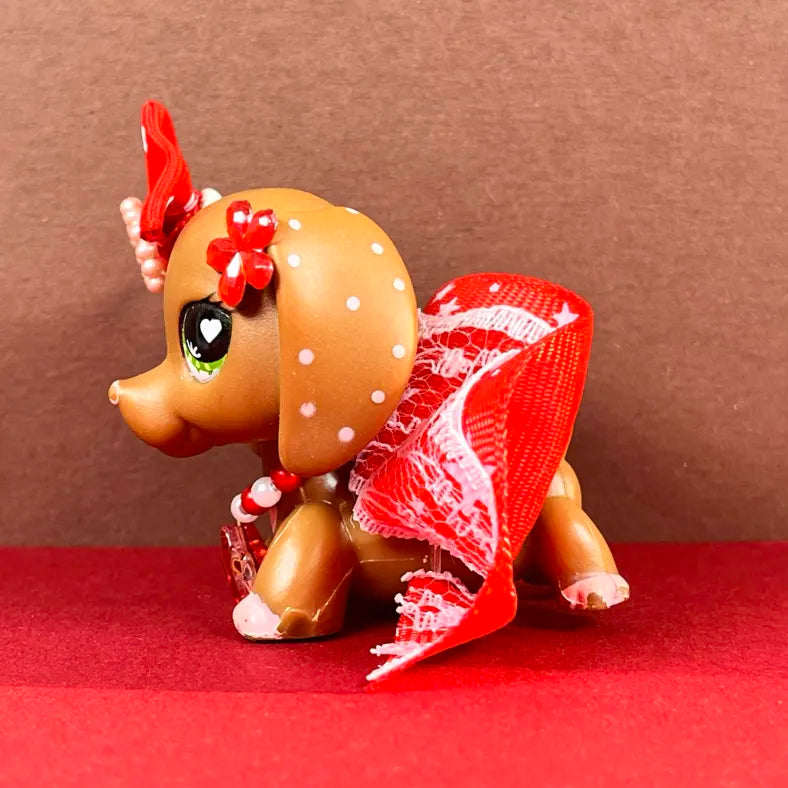 Red and white LPS outfit