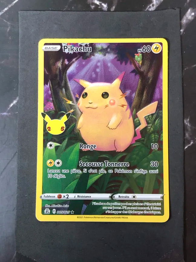 Carte Pokémon Pikachu 25 ans Célébrations