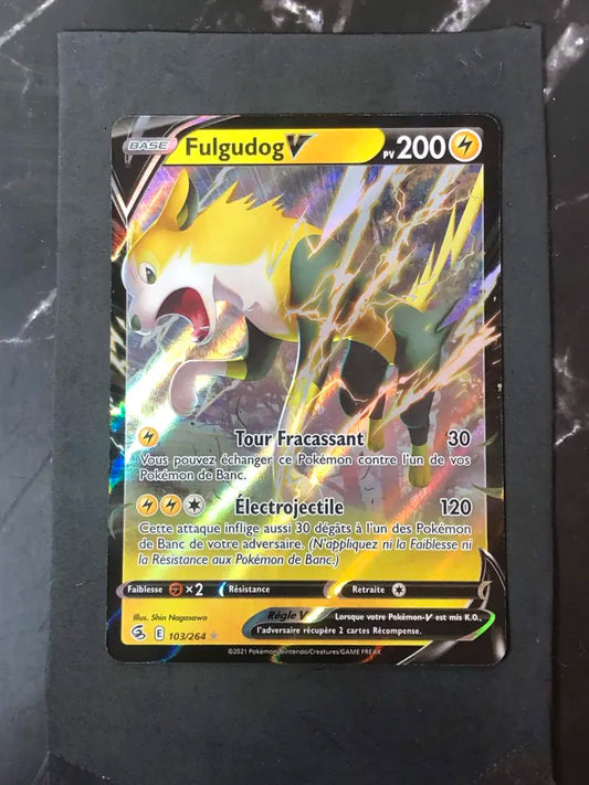 Carte Pokémon Fulgudog V Poing de Fusion