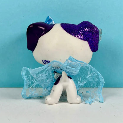 Light blue and white LPS outfit