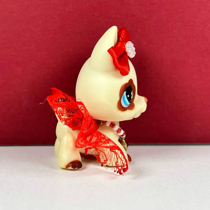 Red LPS outfit