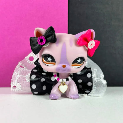 Black, white and pink LPS outfit