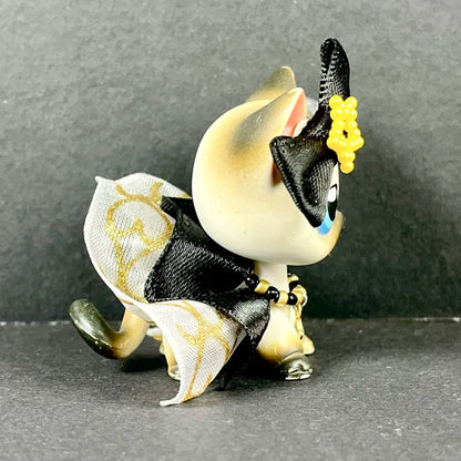 Black and gold LPS outfit