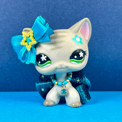 Blue and gold LPS outfit