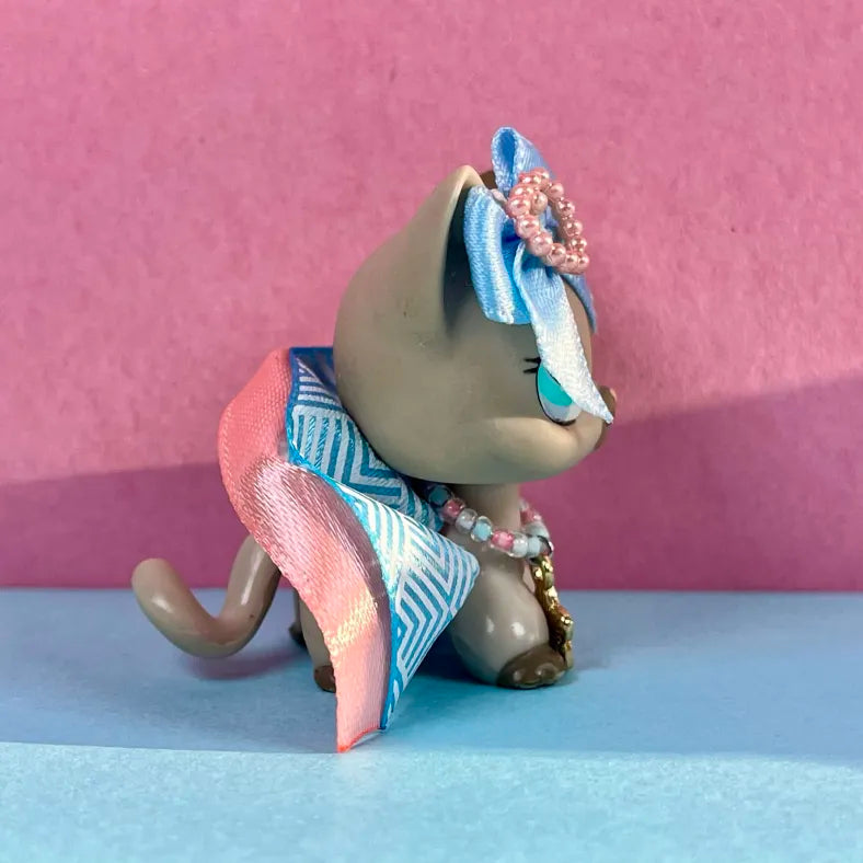 LPS light blue and pink outfit