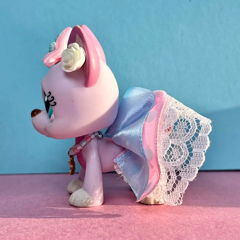 Pink, blue, and white LPS outfit