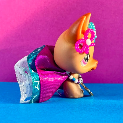Magenta, turquoise, and white LPS outfit