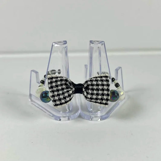 Gray and white LPS crown