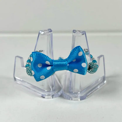 Blue and white LPS crown