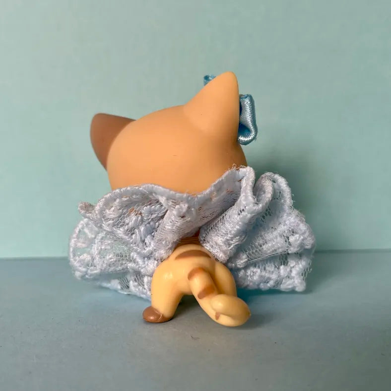 LPS light blue and white outfit